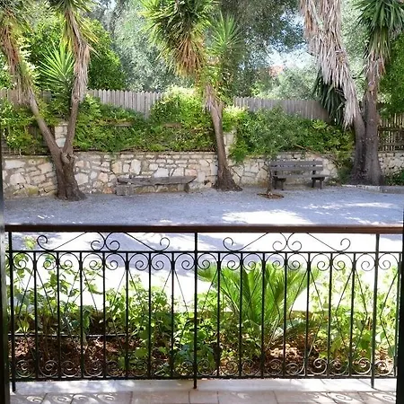 Hotel apartamentowy Yannis 3*